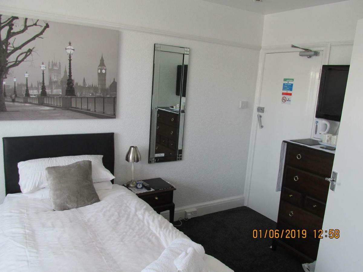 פיינטון Valdene Hotel מראה חיצוני תמונה